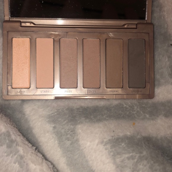 UD NAKED 2 BASICS palette - Picture 2 of 5